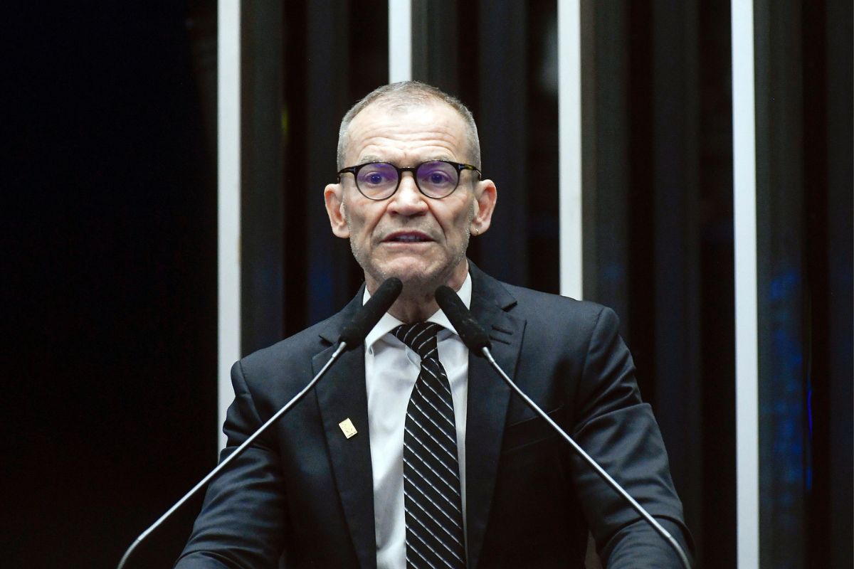Senado aprova parecer de Contarato sobre tornar a inclusão digital um direito constitucional