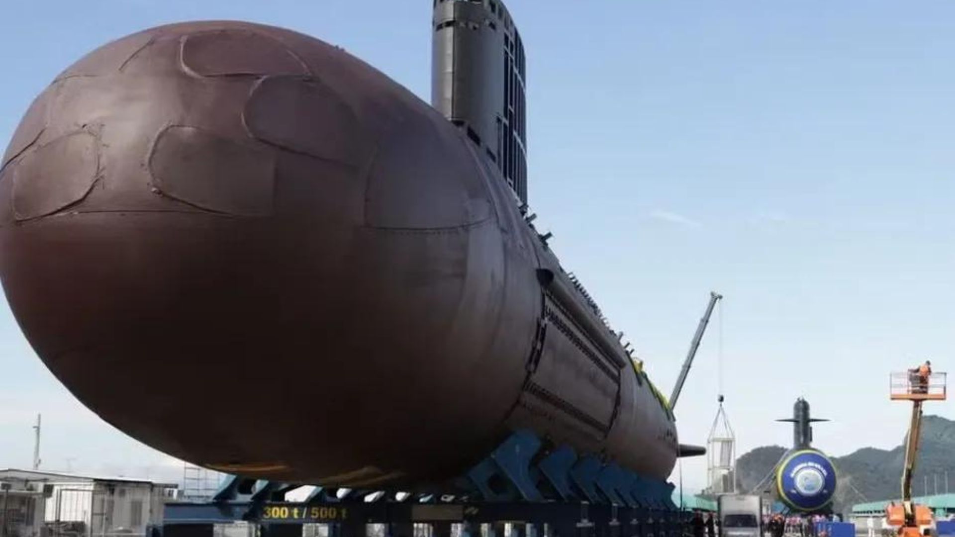 O Tonelero é equipado com seis turbos de armas capazes de lançar torpedos, mísseis antinavio e minas.