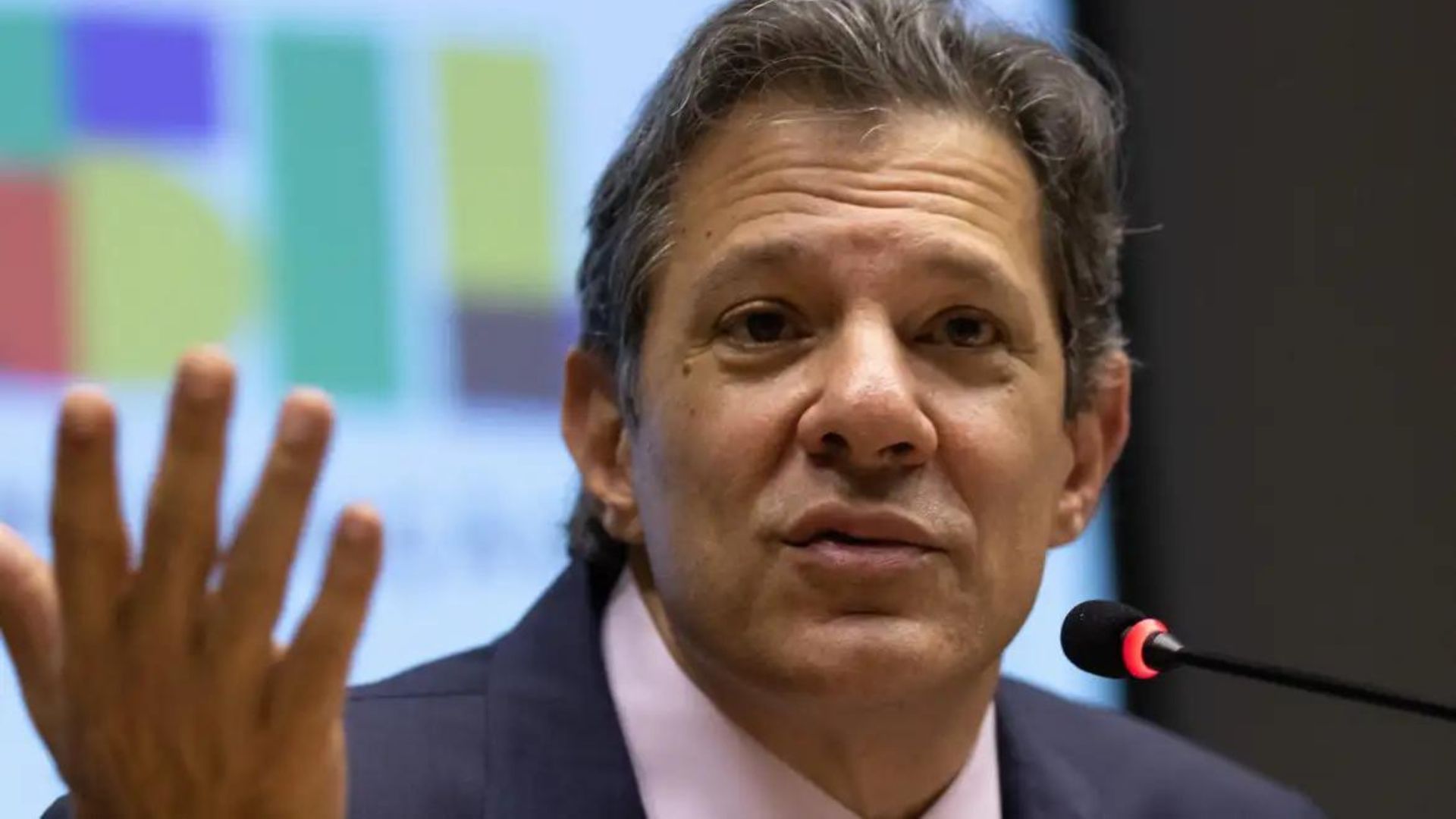 Para o ministro da Fazenda, Fernando Haddad, a influência da economia nos resultados eleitorais não será mais decisiva como no passado.
