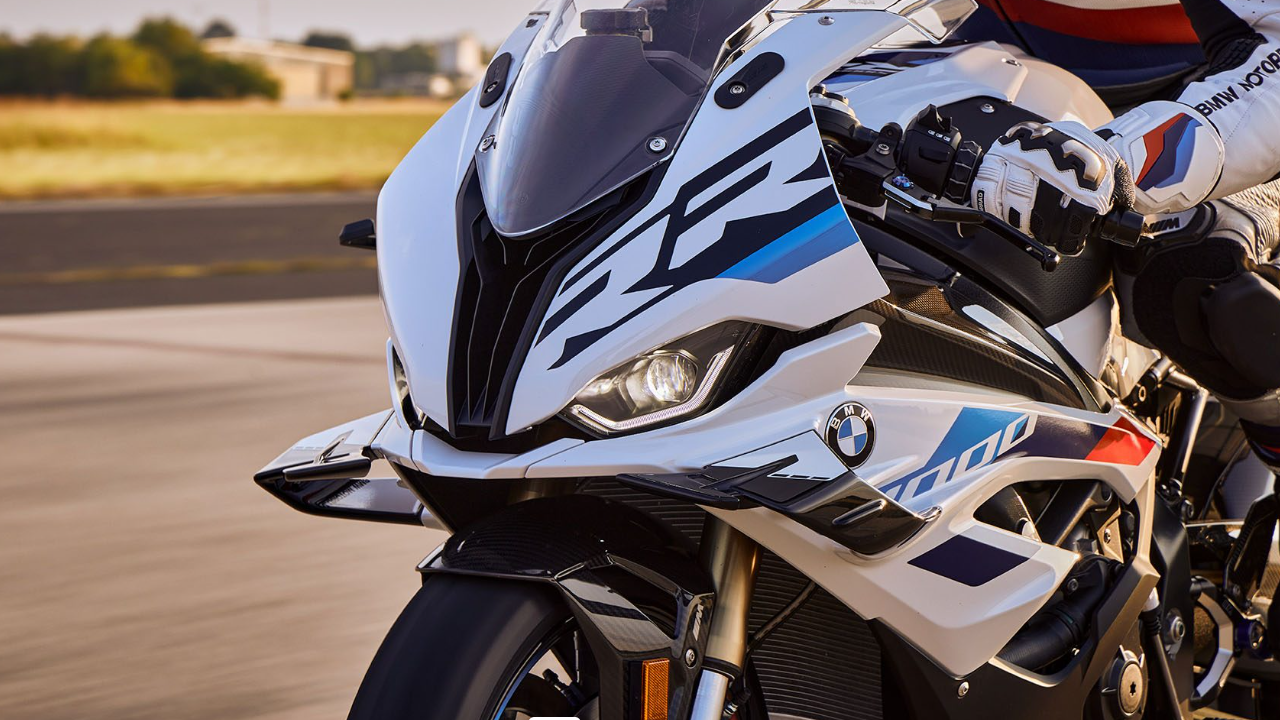 Nova geração da BMW S 1000 RR promete virar o jogo no mercado nacional